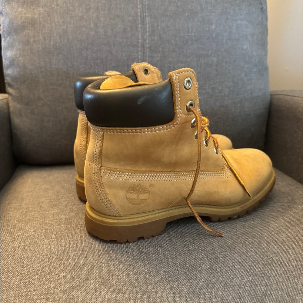 Timberland Boots - EXCELLENT CONDITION - Classic Brown Leather